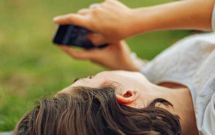 Article Image for The Impact of Screen Time on Youth Physical Activity